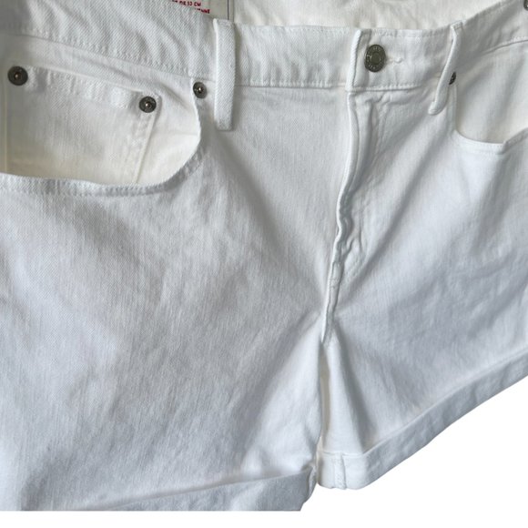 🌸4/$50🌸 NWOT Gap 5" Mid Rise Denim Shorts with Washwell - Picture 9 of 16